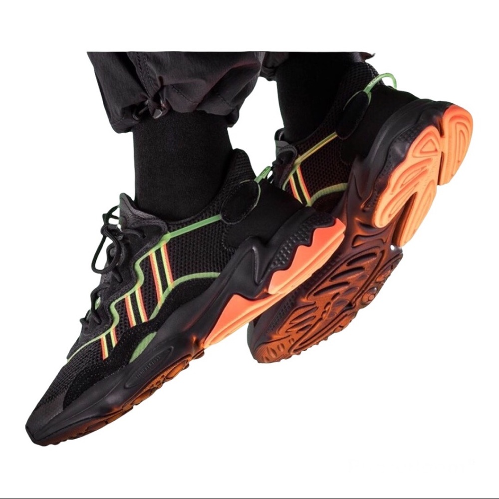 adidas Originals - Ozweego (Core Black/Solar Green/Hi-Res Coral)